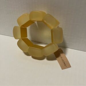 New With Tags Erica Lyons Yellow Gold Statement Stretch Bracelet